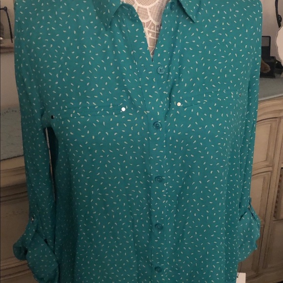 Spring Green Blouse NWT - Picture 4 of 9